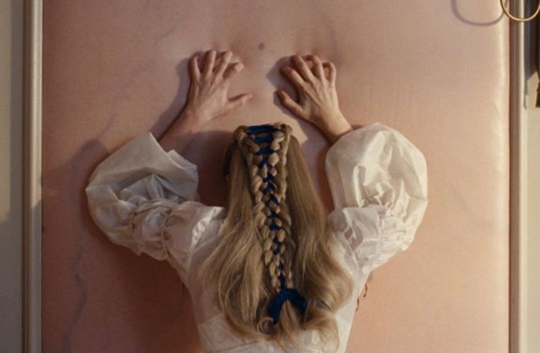 Wuthering heights: între eros și thanatos nu-i decât un ștreang | Guest editor: Adina Chițu